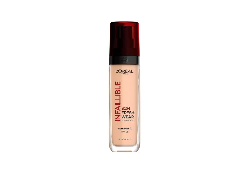 LOreal Paris Flüssige Foundation 145 Rose Beige, langanhaltend, mit LSF 25. Wasserfestes Make-up für einen frischen Look. #LOreal #Makeup #Foundation #FreshLook #Weihnachten #Geschenk #Schnäppchen - Jetzt bei Amazon kaufen!