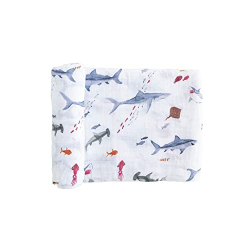 Premium Baumwoll-Musselin Pucktuch für Babys 100% atmungsaktiv mit handgemalten Designs. Größe 120x120cm. #LittleUnicorn #Musselin #Babydecke #Shark #Weihnachten #Geschenk #Schnäppchen - Jetzt bei Amazon kaufen!