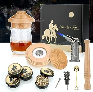 Cocktail Smoker Kit für aromatische Drinks mit Flambierbrenner, Holzchips, -Muddler und Likor-Ausgießer. Butan nicht enthalten. 🍹 #CocktailZubehör #SmokerKit #Drinks #Sale #Deutschland #Geschenk #Deals - Jetzt bei Amazon kaufen!