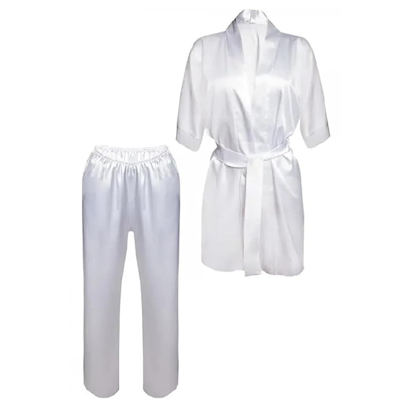 Schlafanzug Set für Damen in XXL aus Satin, elegant und bequem, in der Farbe Keira. #DKaren #Pyjama #Damen #Schlafanzug #Deutschland #Geschenk #Schnäppchen - Jetzt bei Amazon kaufen!