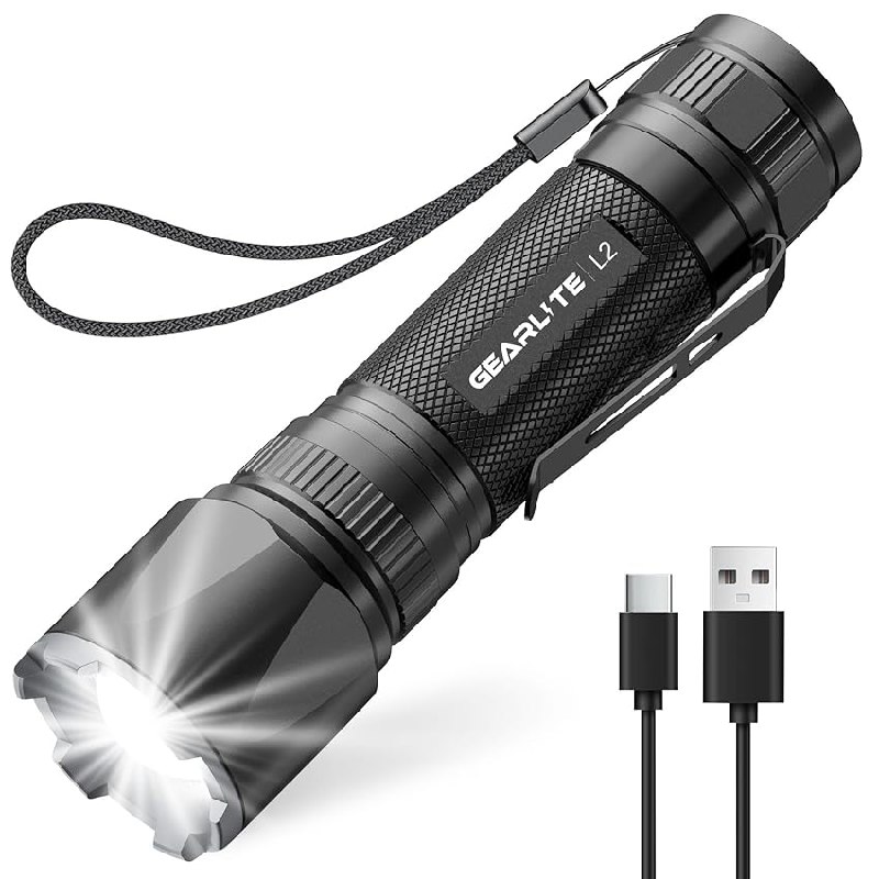 GEARLITE Taschenlampe Led Aufladbar, Superhelle Zoombare 2200 Lumen Mini Torch für Outdoor Abenteuer. #GEARLITE #Taschenlampe #LED #Abenteuer #Weihnachten #Geschenk #Coupon - Jetzt bei Amazon kaufen!