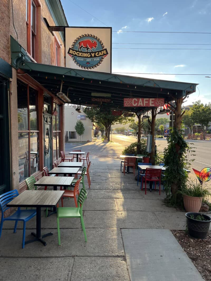 Pet friendly sidewalk seating at the Rocking V Café in Kanab, UT