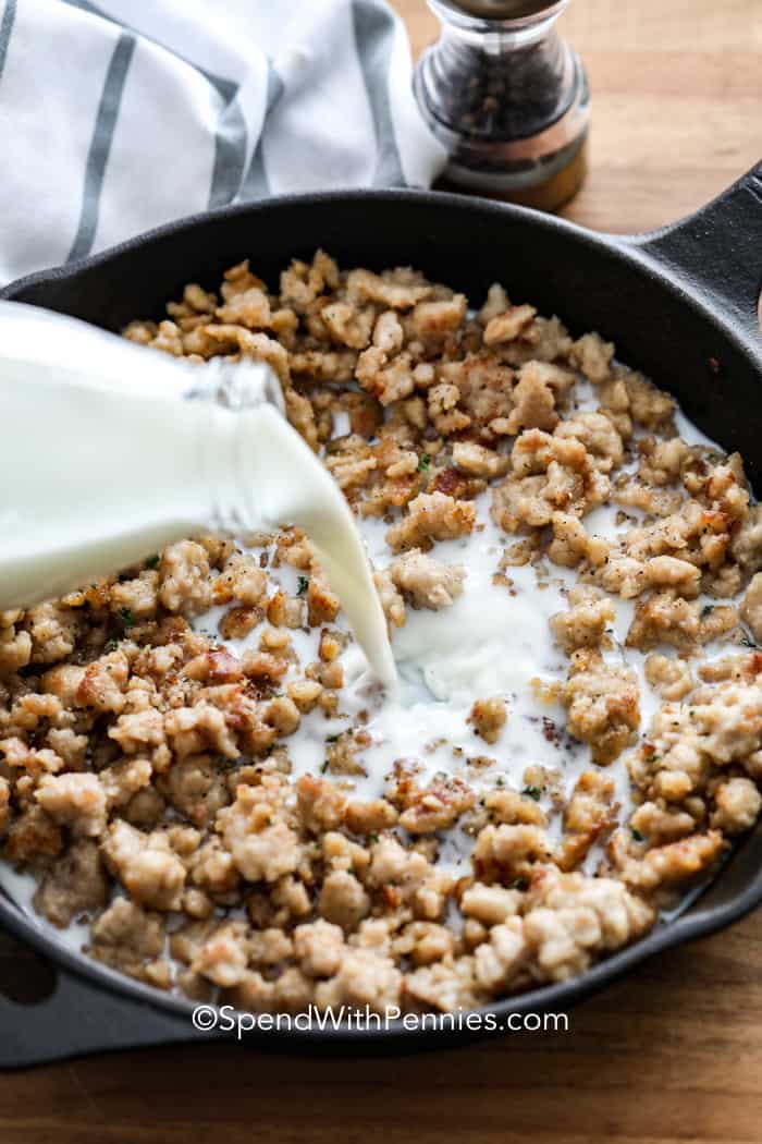 Adding milk to sausage gravy