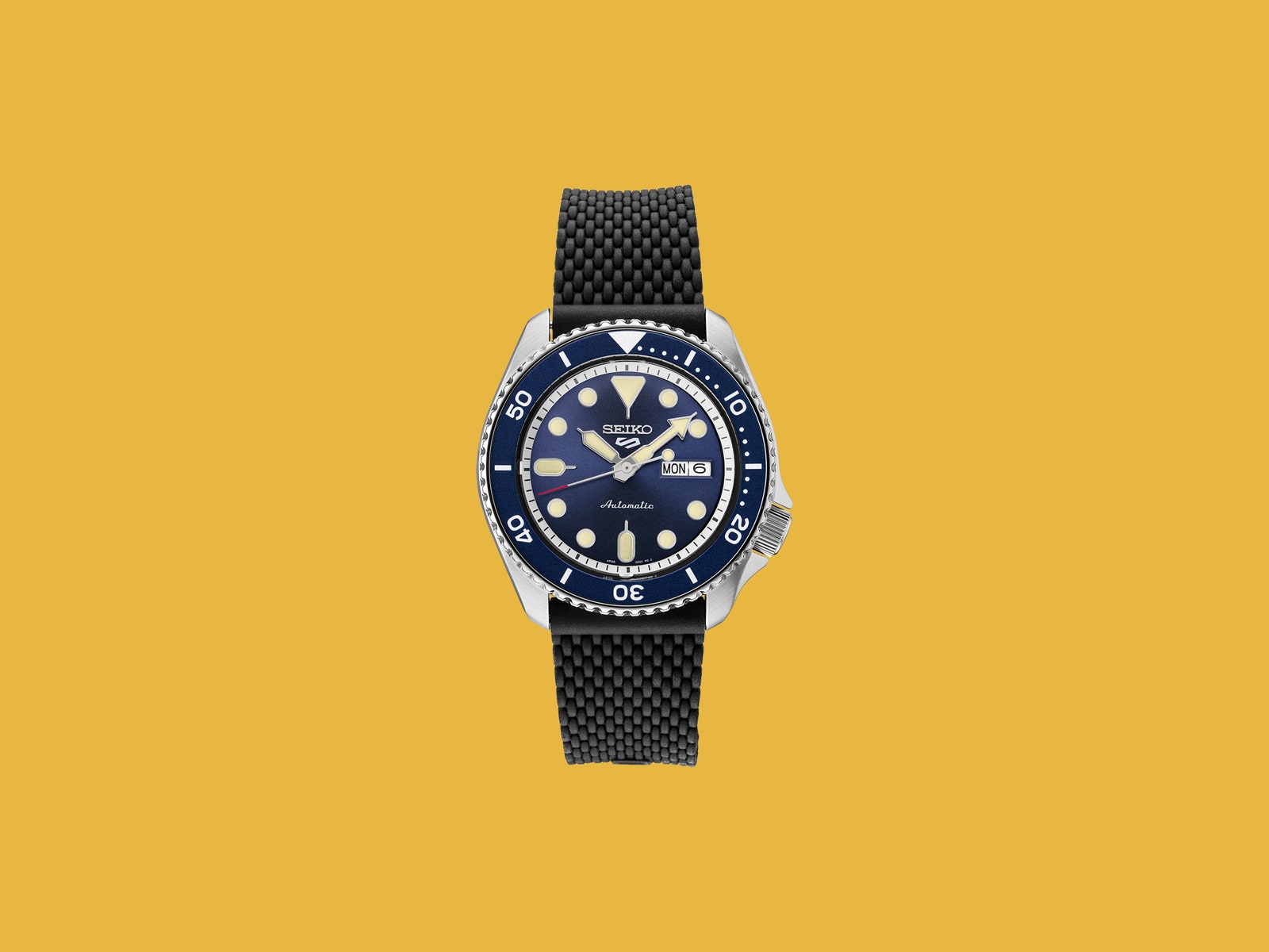 Seiko 5 Sports SRPD93 watch