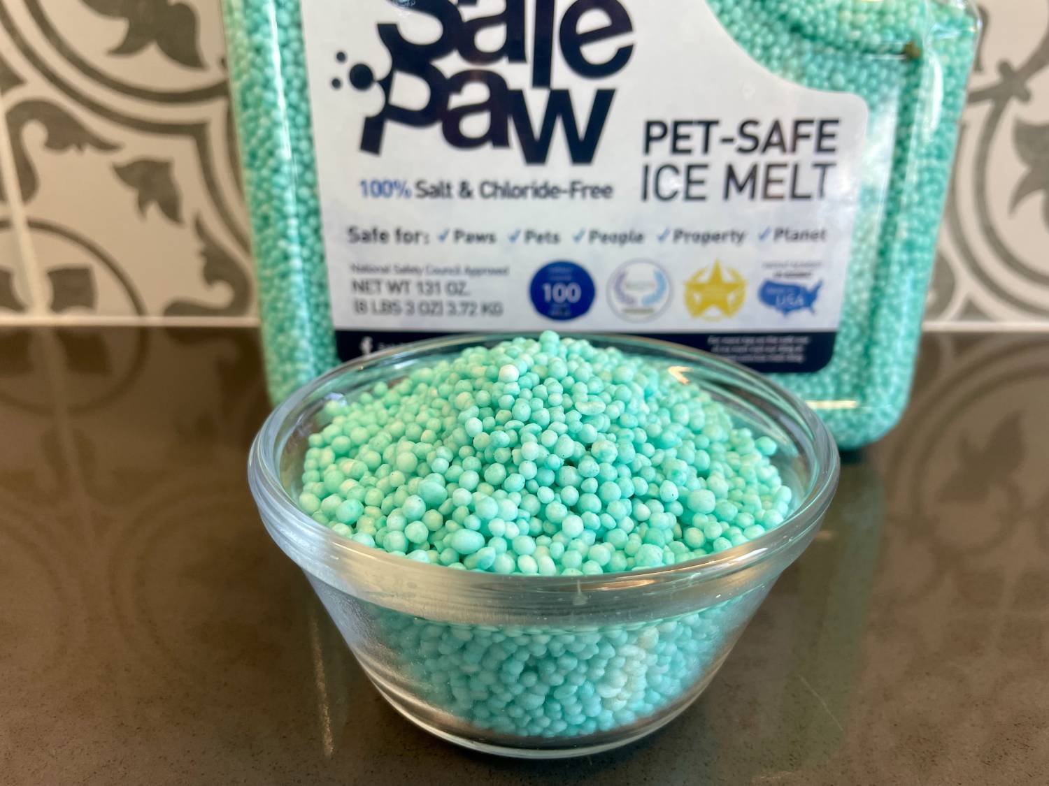 Safe Paw Ice Melter Review - product in glass bowl